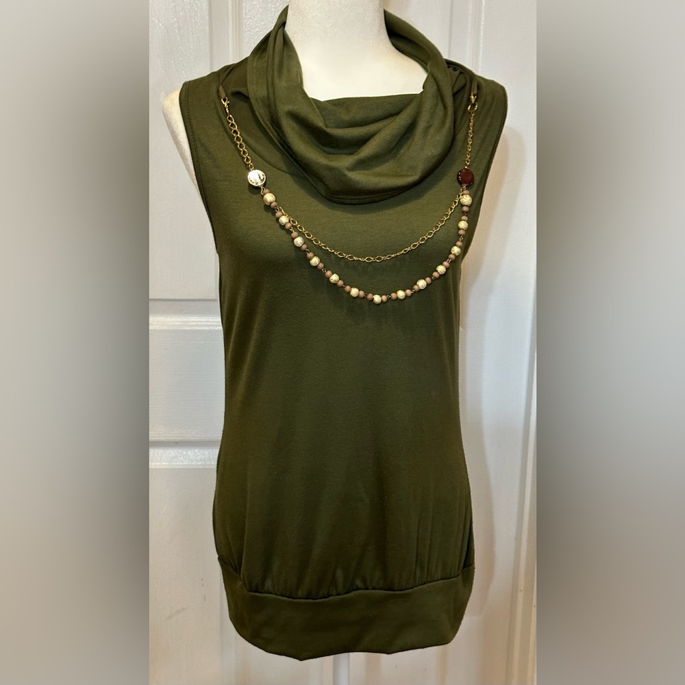 Voice top chain green beaded jeweled  sleeveless necklace size Large